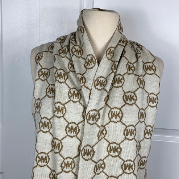 Michael Kors logo double side scarf - Picture 6 of 15